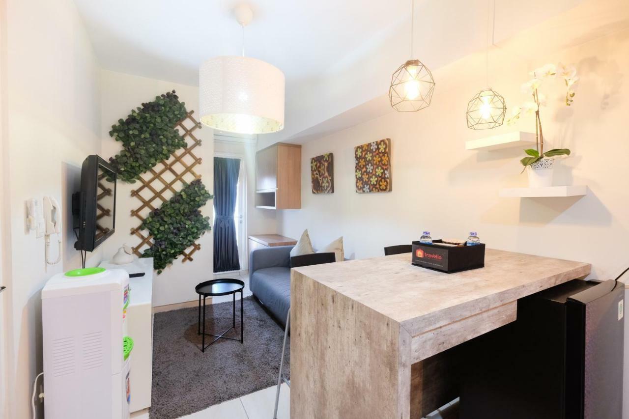 Modern And Bright 2br Springlake By Travelio